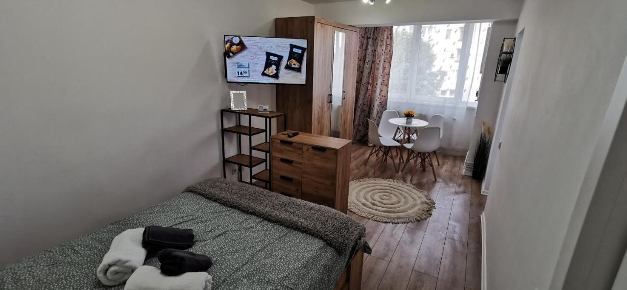 Ana Studio Apartment Targu-Mures Bagian luar foto